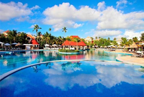 2 фото отеля Luxury Bahia Principe Ambar 4* 