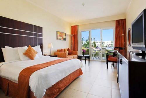 20 фото отеля Hilton Sharks Bay 4* 