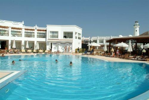 2 фото отеля Melia Sinai 5* 