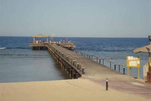 4 фото отеля Solitaire Resort Marsa Alam 4* 