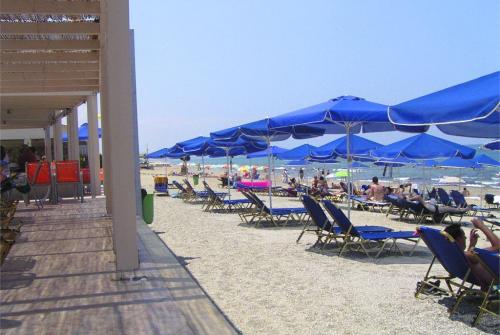 6 фото отеля Adele Beach 3* 