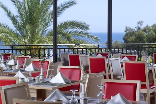 29 фото отеля Aldemar Amilia Mare 5* 