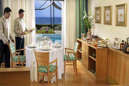 13 фото отеля Aldemar Royal Mare Suites 5* 