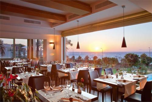 22 фото отеля Amathus Beach Hotel Rhodes 5* 