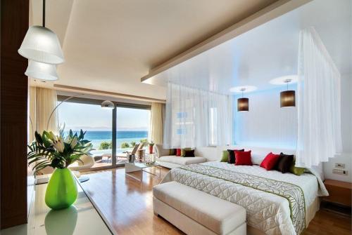 14 фото отеля Amathus Elite Suites 5* 