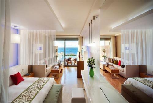 15 фото отеля Amathus Elite Suites 5* 