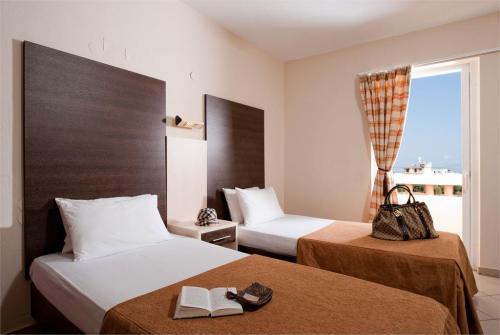 9 фото отеля Apollo Hotel Apartments 3* 