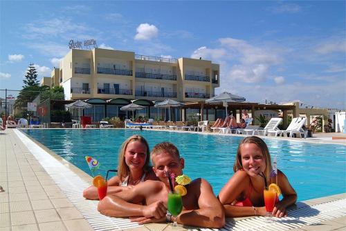 13 фото отеля Astir Beach 4* 