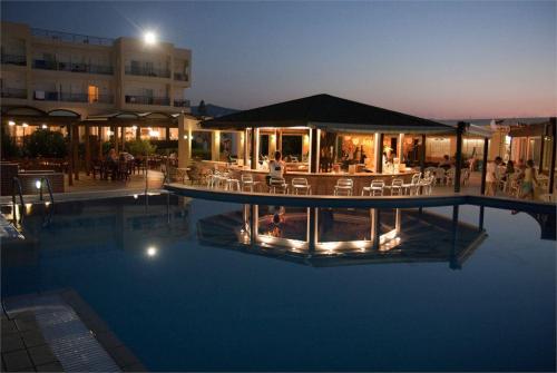 9 фото отеля Astir Beach 4* 