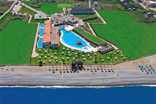 4 фото отеля Cavo Spada Sports & Leisure Resort 5* 