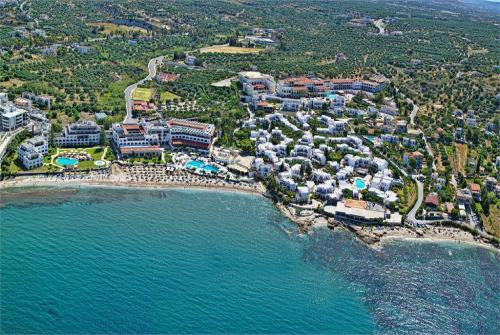 7 фото отеля Creta Maris Beach Resort 5* 