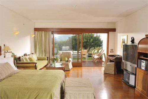 35 фото отеля Elounda Beach Prem Gold Sport 5* 