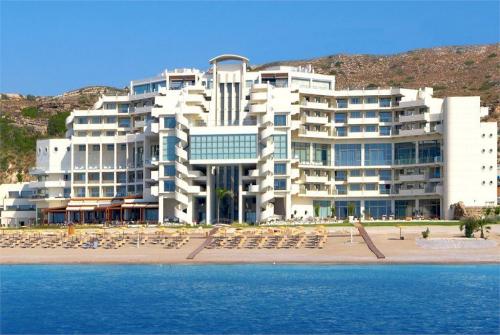 2 фото отеля Elysium Resort & Spa 5* 