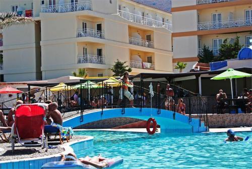 8 фото отеля Eri Beach & Village 4* 