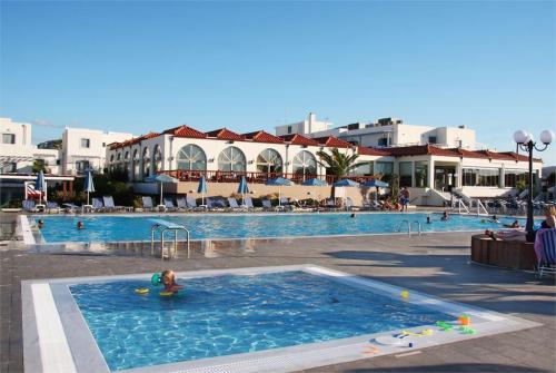 16 фото отеля Europa Beach 4* 