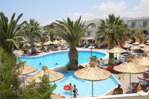 6 фото отеля Europa Beach 4* 