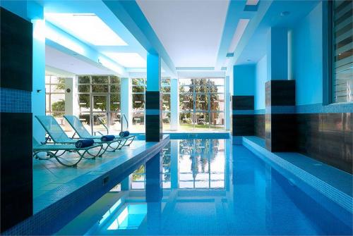 32 фото отеля Family World Aqua Beach Matoula Complex 4* 