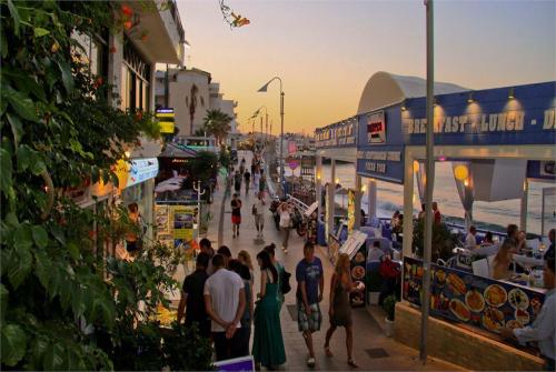 17 фото отеля Flisvos Beach Hersonissos 2* 