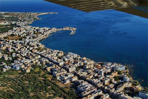 2 фото отеля Golden Beach Hersonissos 4* 