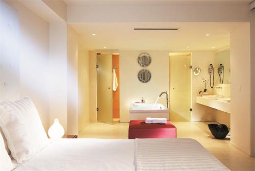 16 фото отеля Grecotel Amirandes Suites 5* 