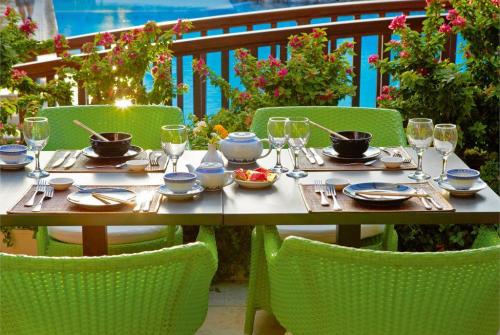 12 фото отеля Grecotel Club Marine Palace 4* 