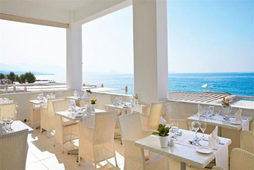 29 фото отеля Grecotel White Palace Luxury Resort 5* 