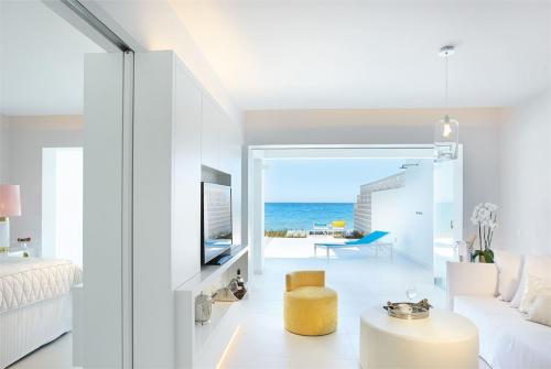 36 фото отеля Grecotel White Palace Luxury Resort 5* 