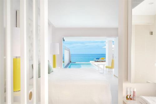 37 фото отеля Grecotel White Palace Luxury Resort 5* 