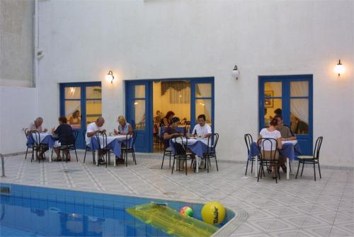 11 фото отеля Hersonisos Central Hotel 3* 