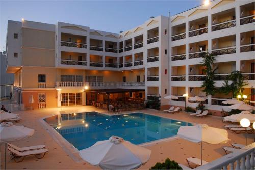 2 фото отеля Hersonissos Palace 5* 