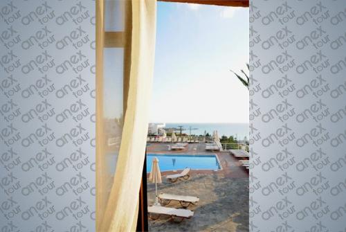 19 фото отеля Hersonissos Village 4* 