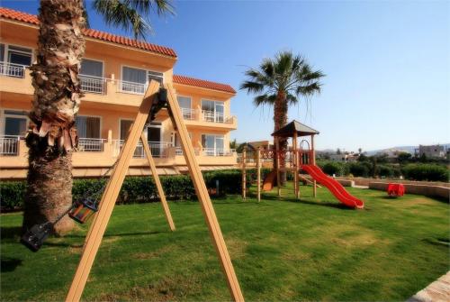 19 фото отеля Lavris Htl & Bungalows 4* 