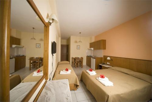 13 фото отеля Maravel Htl Apts 4* 