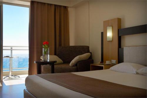 18 фото отеля Pegasos Beach 4* 