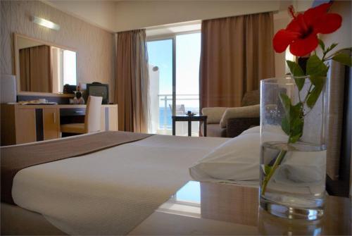 19 фото отеля Pegasos Beach 4* 