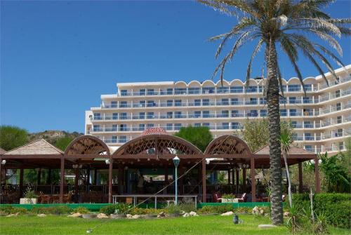 8 фото отеля Pegasos Beach 4* 