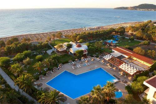 9 фото отеля Pegasos Beach 4* 