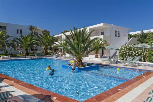 2 фото отеля Smartline Rethymno Residence 4* 