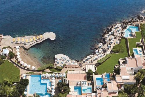 1 фото отеля St Nicolas Bay Resort Hotel & Villas 5* 