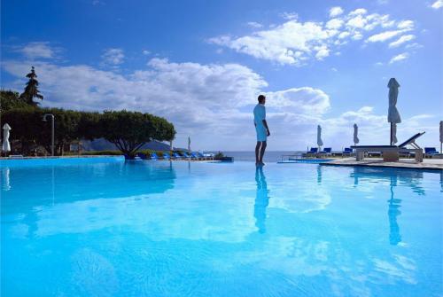 4 фото отеля St Nicolas Bay Resort Hotel & Villas 5* 