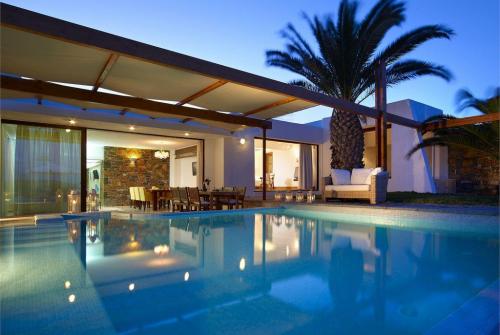 9 фото отеля St Nicolas Bay Resort Hotel & Villas 5* 