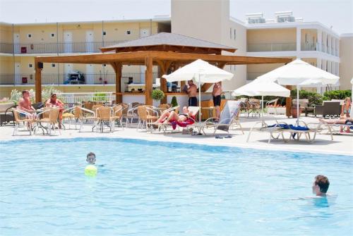 2 фото отеля Sun Palace Faliraki 4* 