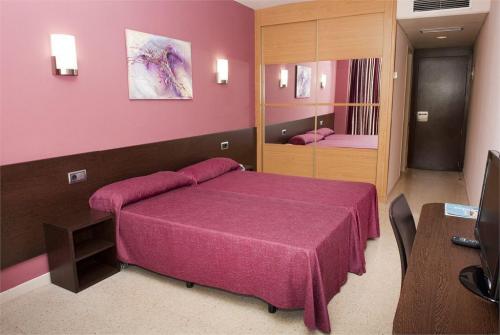 10 фото отеля Medplaya Calypso 3* 