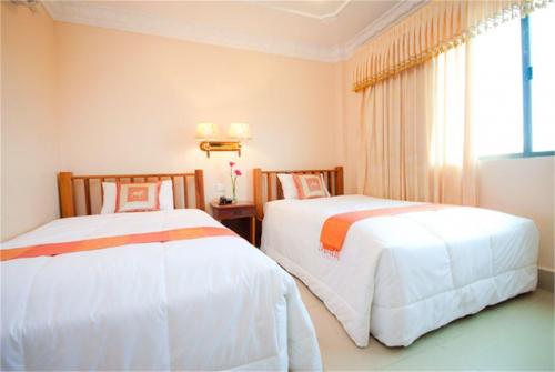 6 фото отеля Golden Sand Hotel 3* 