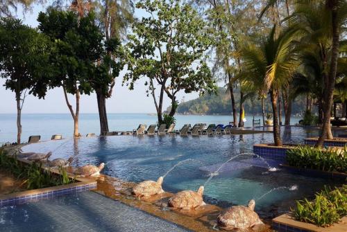 35 фото отеля Khaolak Emerald Beach Resort & Spa 4* 