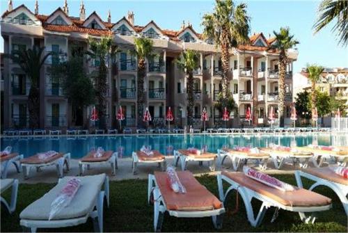 1 фото отеля Club Caprice Suites 3* 