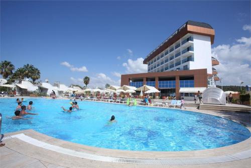 10 фото отеля Nilbahir Resort Hotel & Spa 5* 