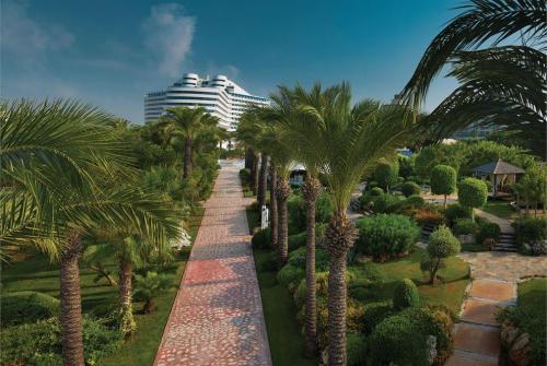 3 фото отеля Titanic Beach Lara 5* 